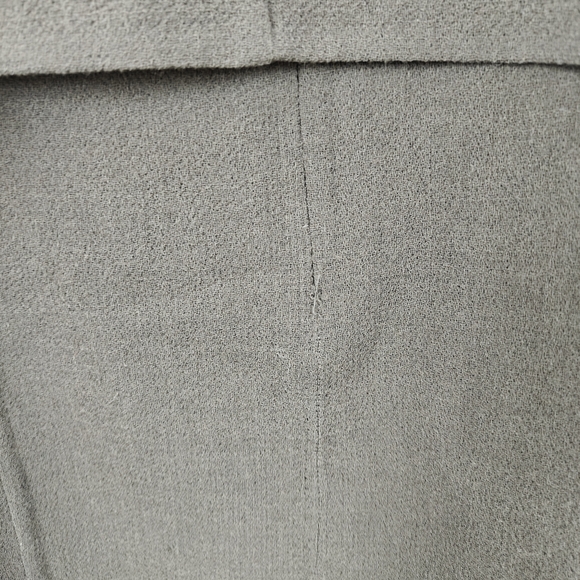 AKRIS NWT Wool Sheath V-neck Grey Suit Dress/ Jacket Set Size 12 Women's - Picture 3 of 15